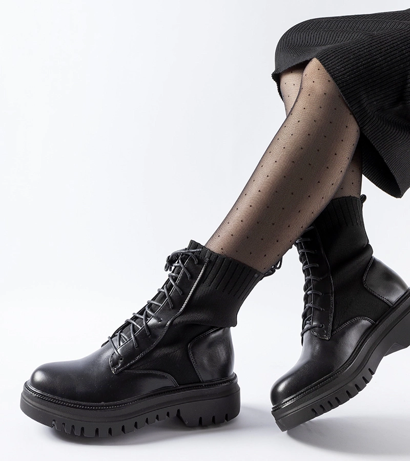 Čierne ponožkové masívne pracovné topánky Perticara