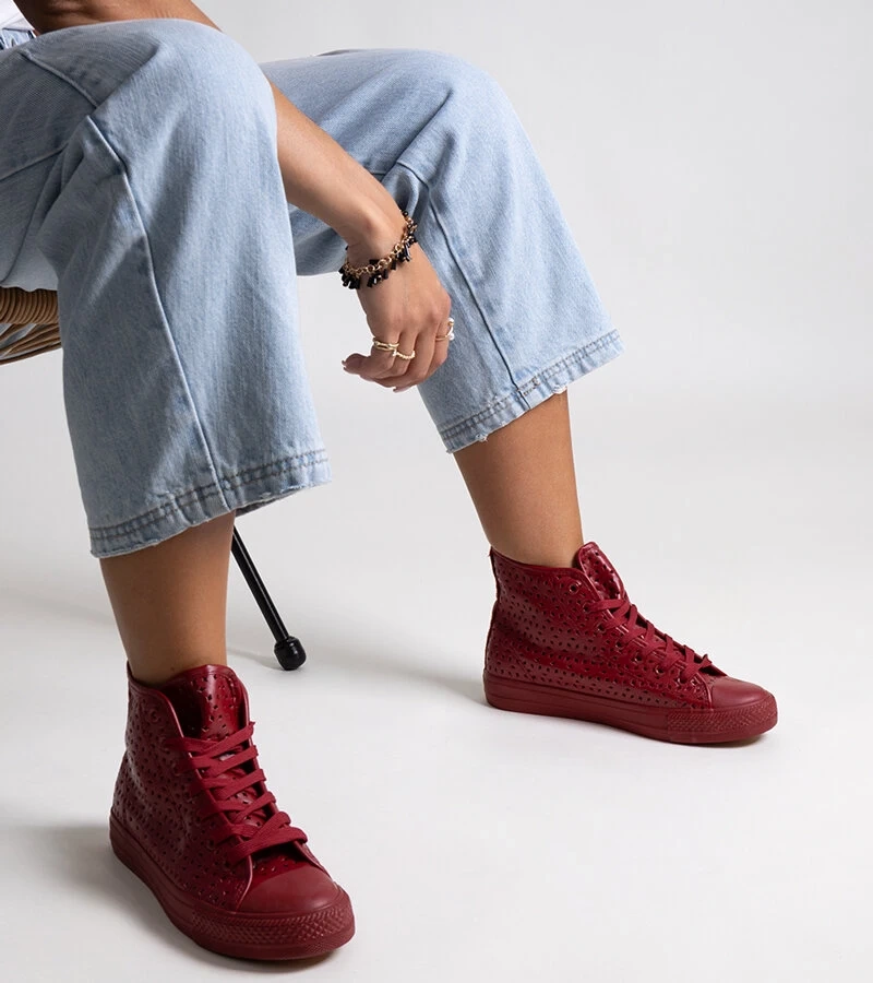 Červené vysoké tenisky s Madala sieťovaním