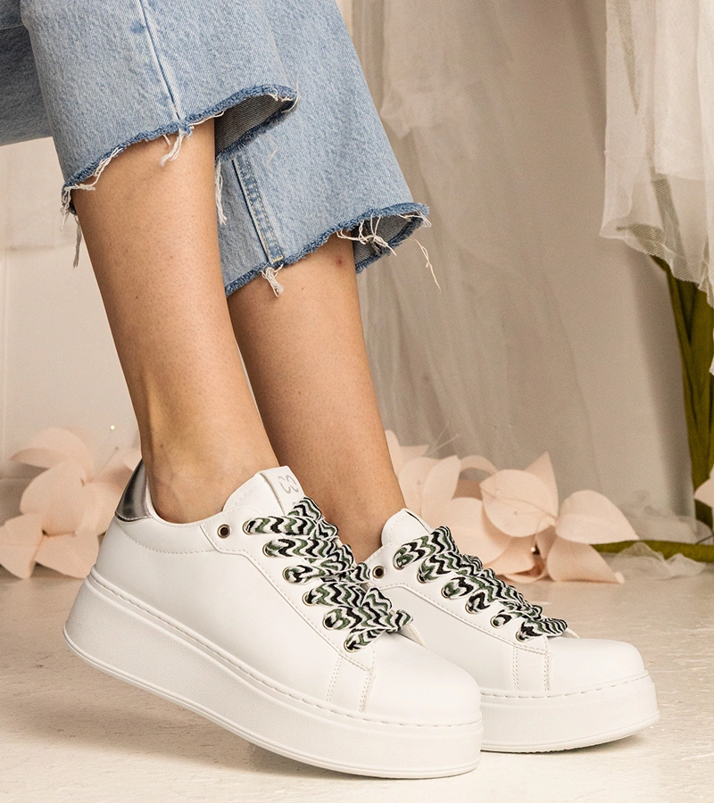 Biele dámske tenisky s masívnym šnurovaním Kessa