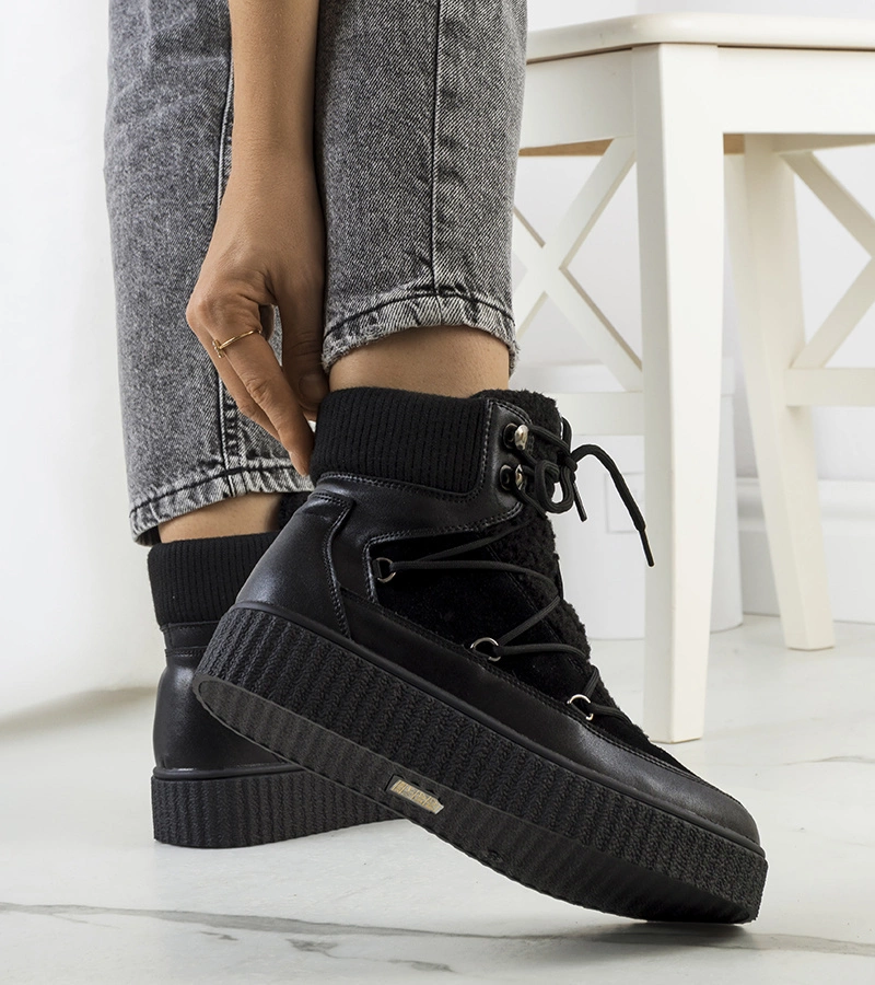 Dámske čierne snehové topánky Laursen