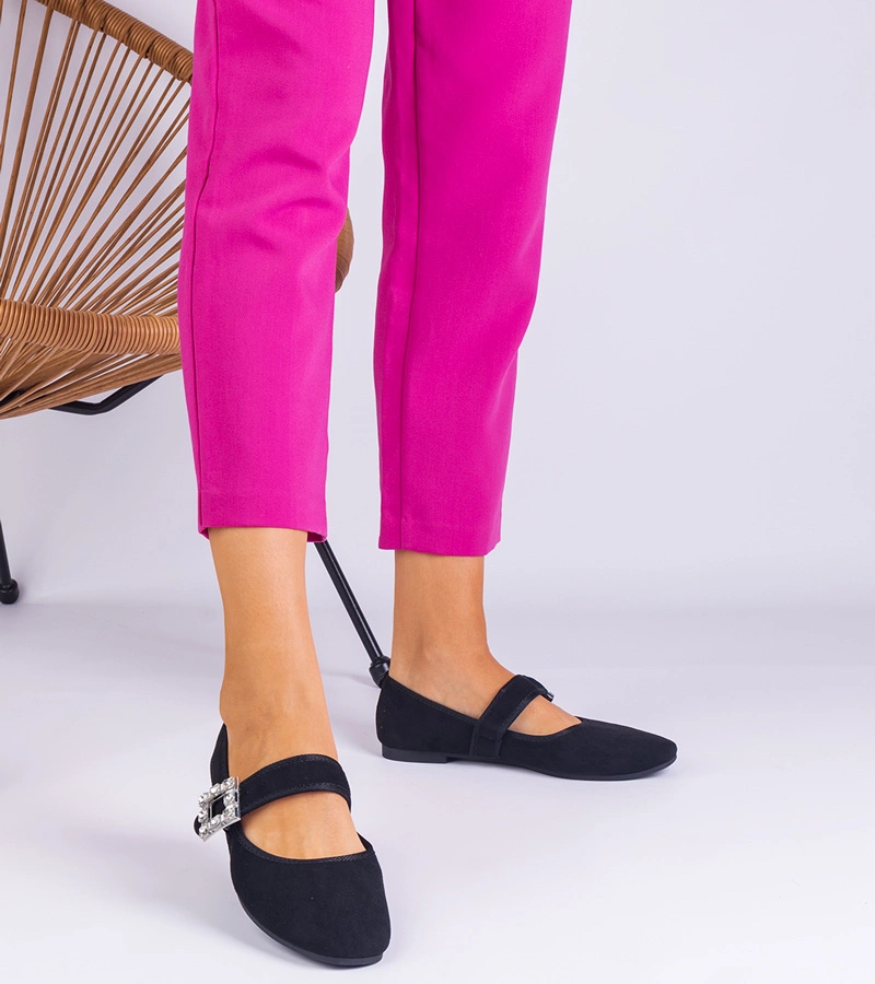 Čierne balerínky zdobené prackou s kryštálikmi Demetra