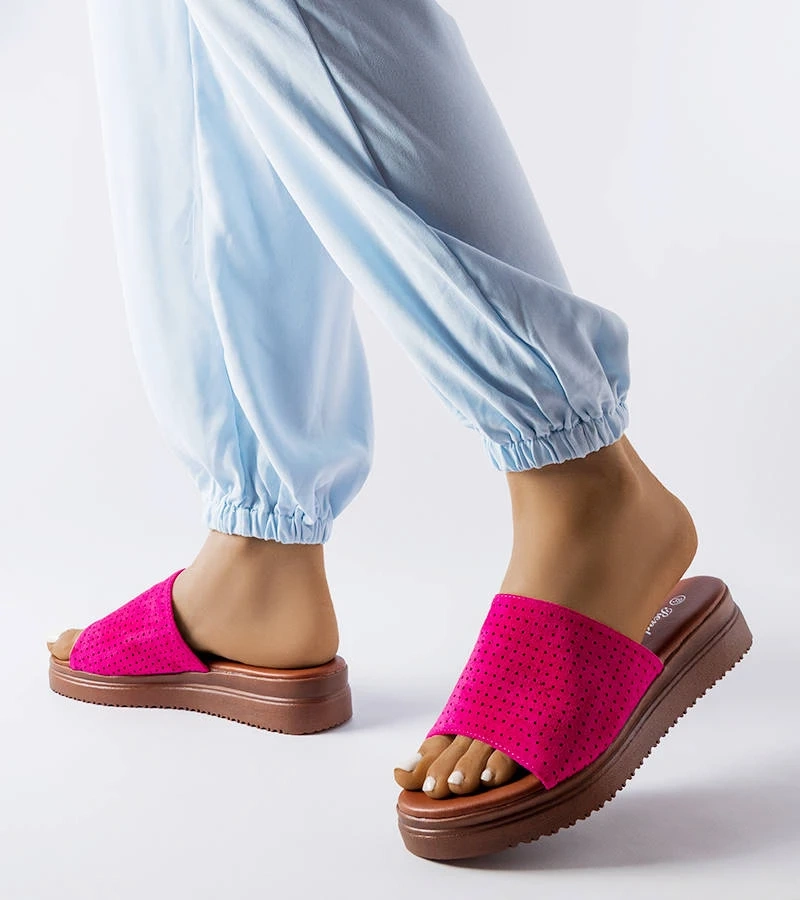 Tmavoružové žabky s ažurovým zvrškom od Idabel