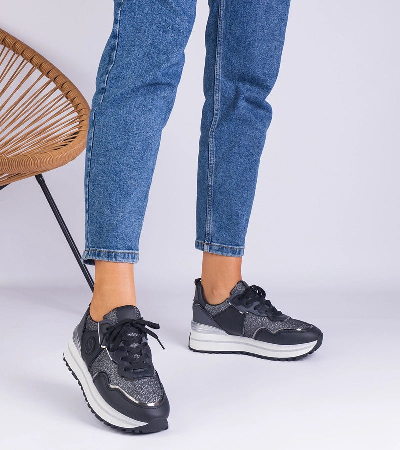 Čierne dámske tenisky zdobené brokátom Nemeles