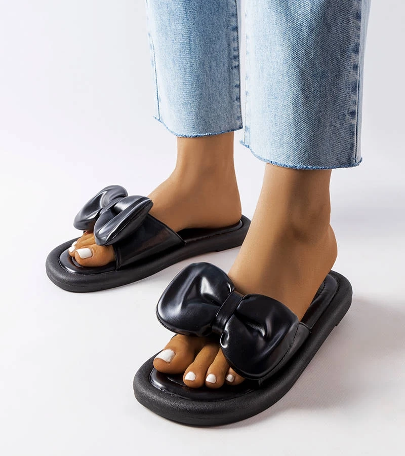 Čierne žabky s mašľou Lende