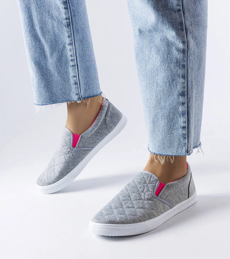 Šedé prešívané tenisky Gregory slip-on