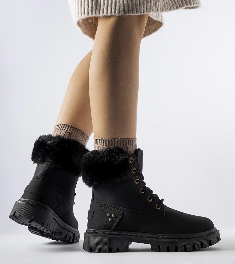 Čierne topánky s ozdobným kožúškom Alberta