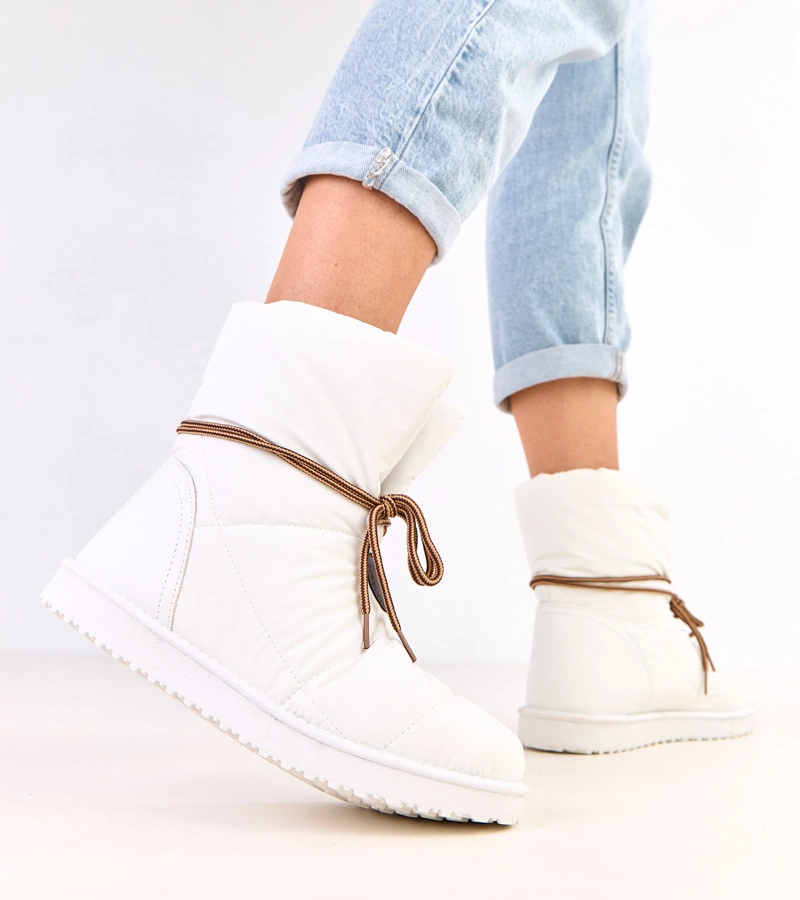 Biele dámske snehule s ozdobnou šnúrkou Temira