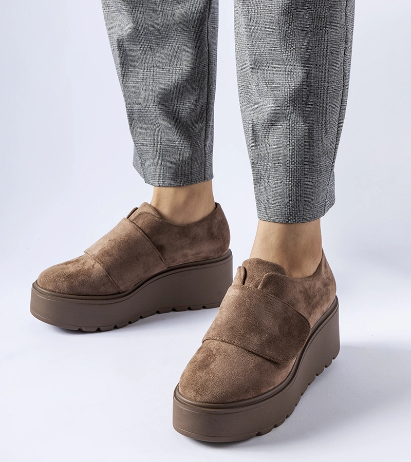 Hnedé poltopánky na platforme Pallet