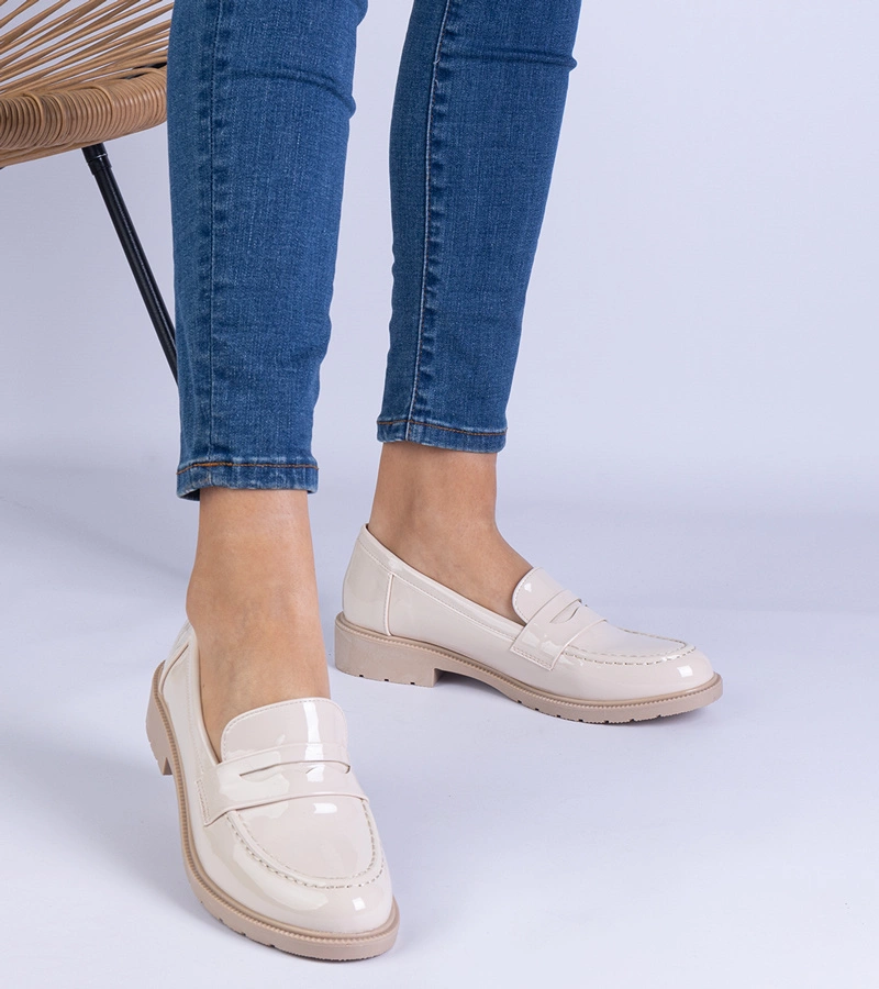 Béžové dámske lakované poltopánky Eledia