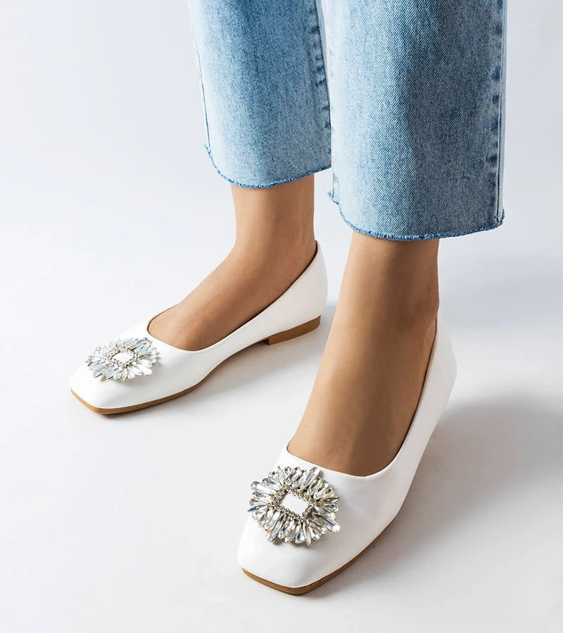 Biele mokasíny so zirkónmi Hillview