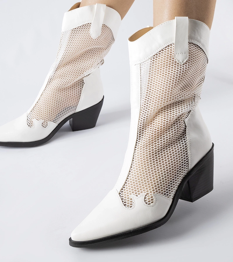 Biela špica na nízkom podpätku Beato