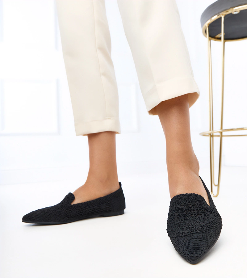 Čierne ažúrové balerínky dámske Gerania