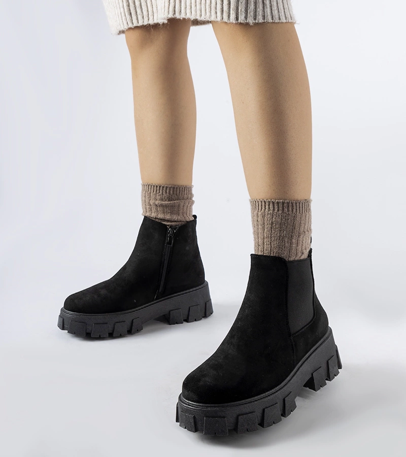 Čierne nízke topánky na robustnej podrážke Willo