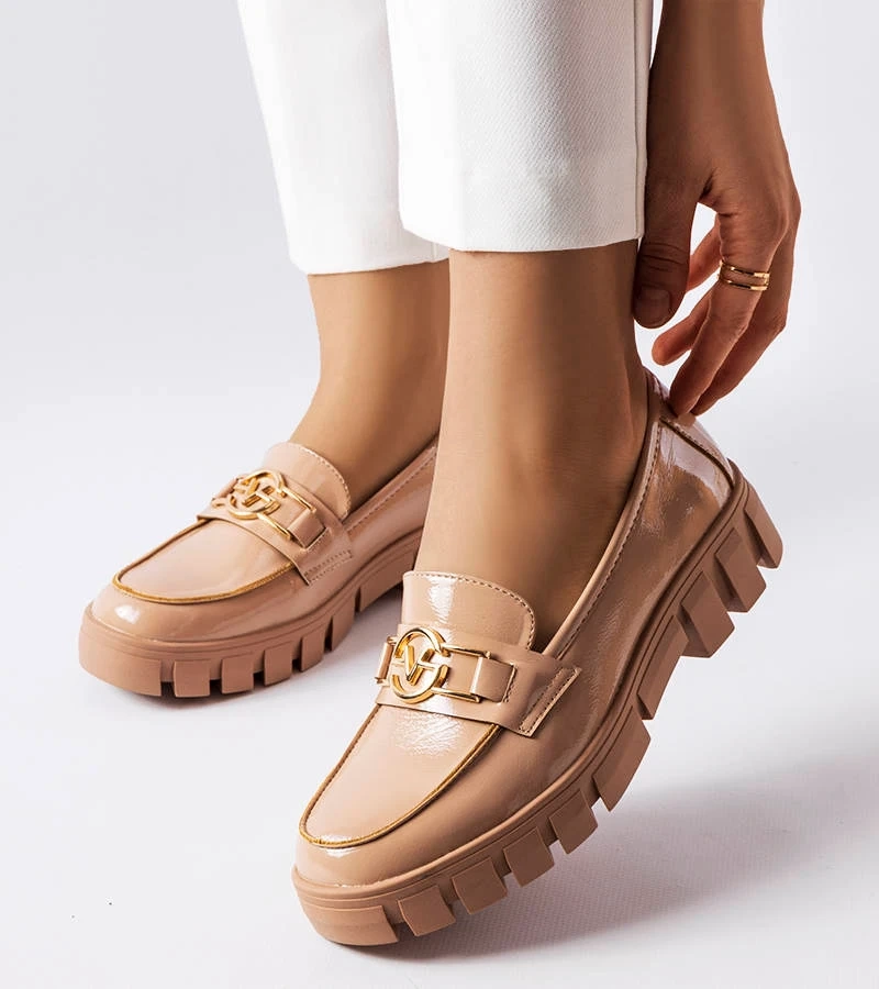 Béžové lakované mokasíny Vinceza