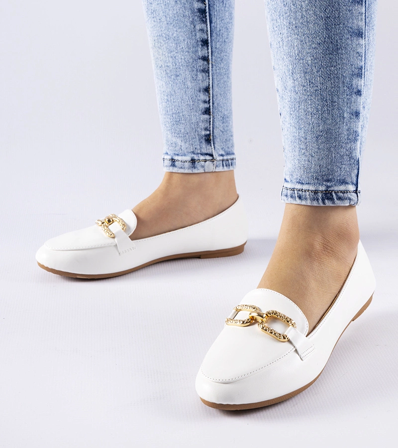 Biela mokasíny so sponkou Sovera