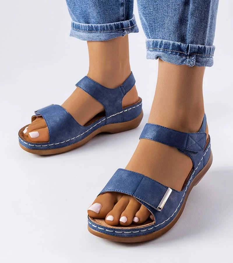 Námornícky modré sandále Vallis na nízkom podpätku