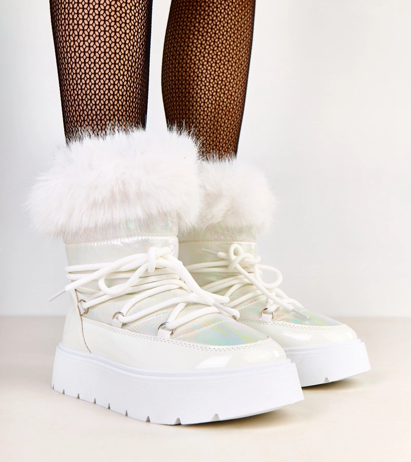 Biele snehule so šnúrkami a lakovaným akcentom Garis