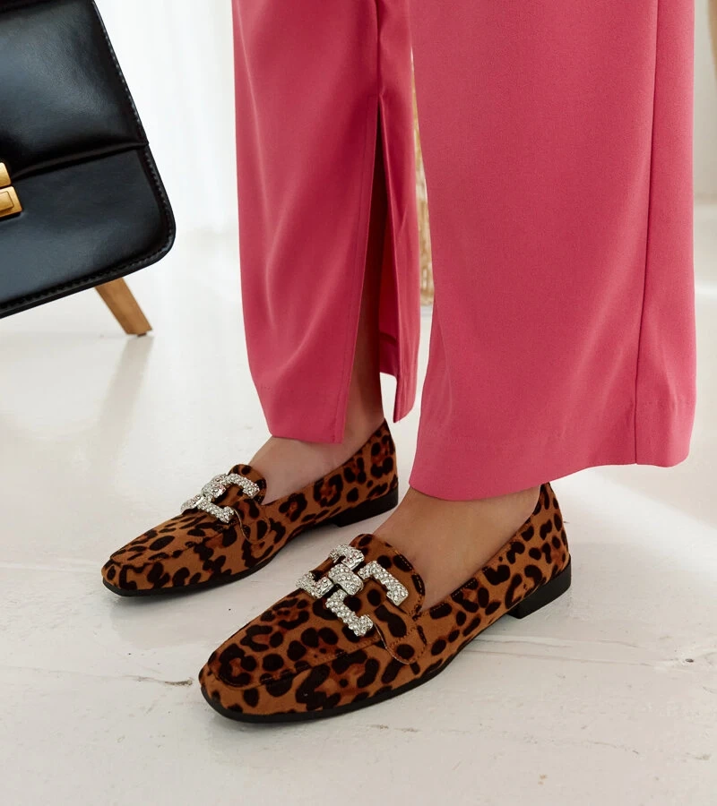 Panterkové mokasíny zdobené zirkónmi od Sanny