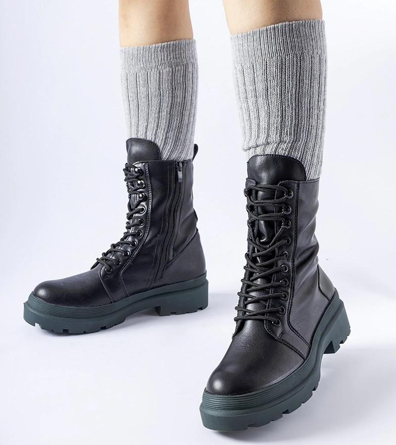 Čierne tenisky s farebnou podrážkou Quennie