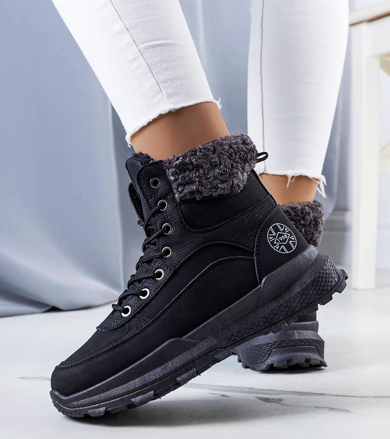 Čierna izolácia botki LCJ-22-44-1362L Lee Cooper