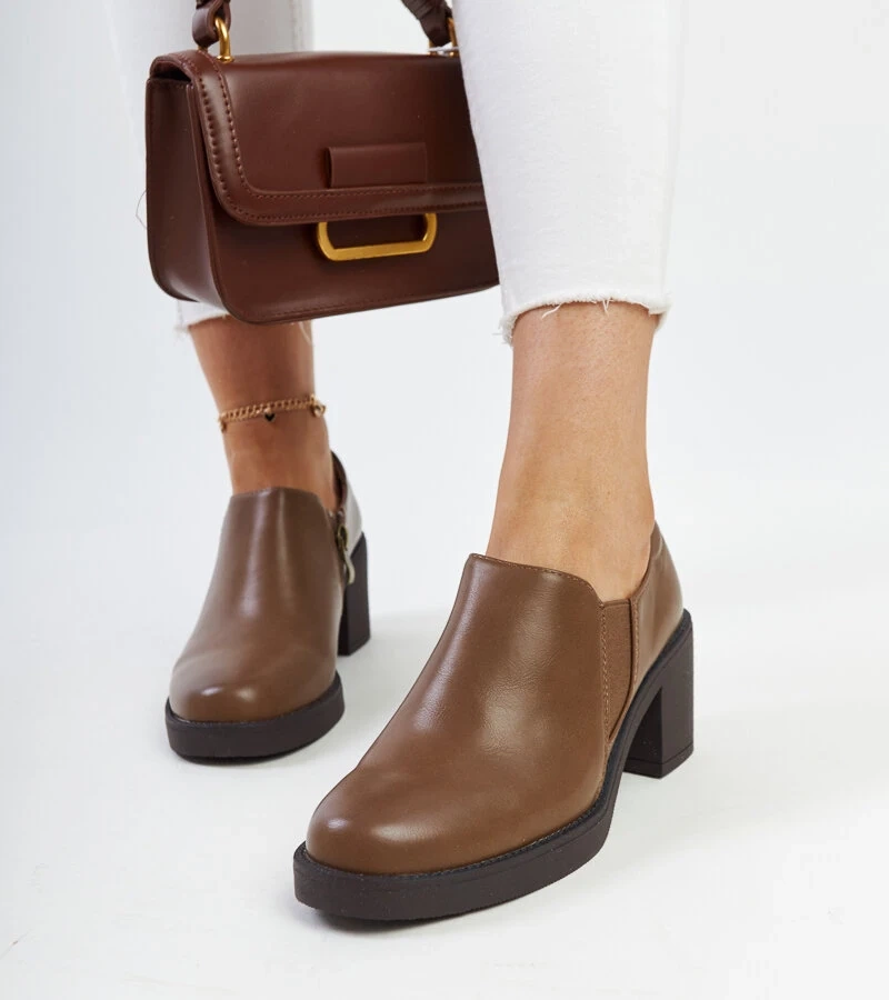 Hnedé poltopánky na opätku Lavia