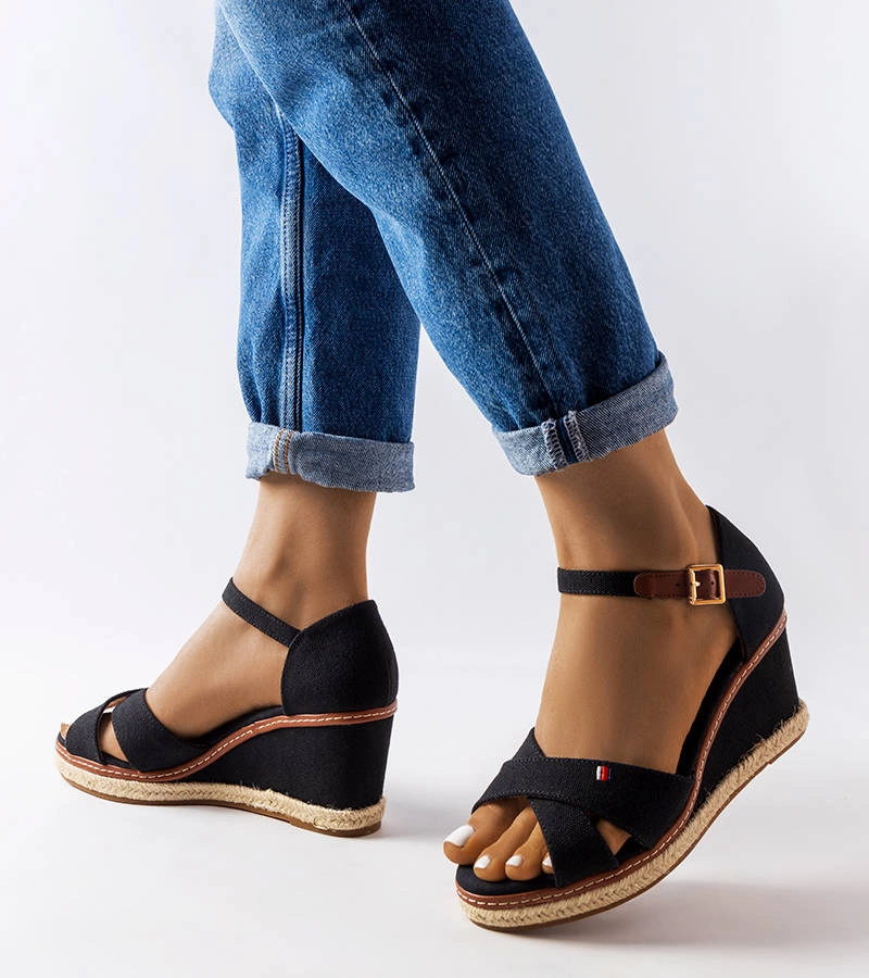 Čierne espadrilky na platformách Eleonora
