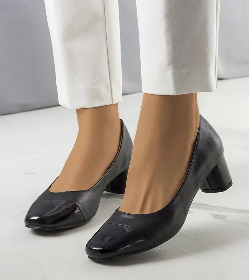 Dámske čierne lodičky Dikra