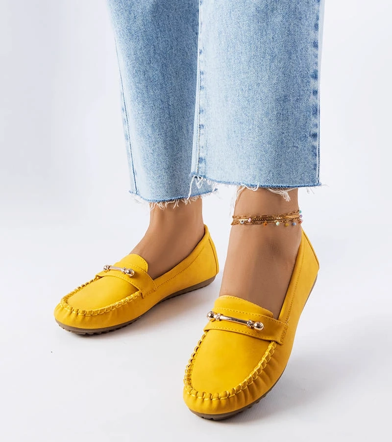 Žlté mokasíny s matným povrchom od spoločnosti Sorel