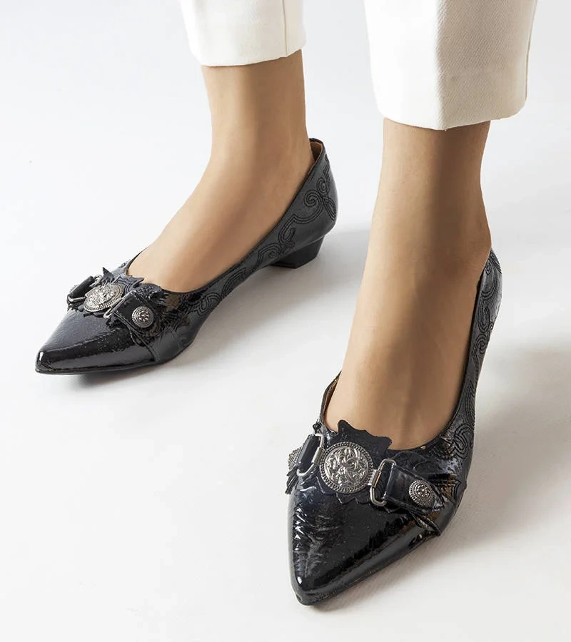 Čierne lodičky na nízkom podpätku Siciliano