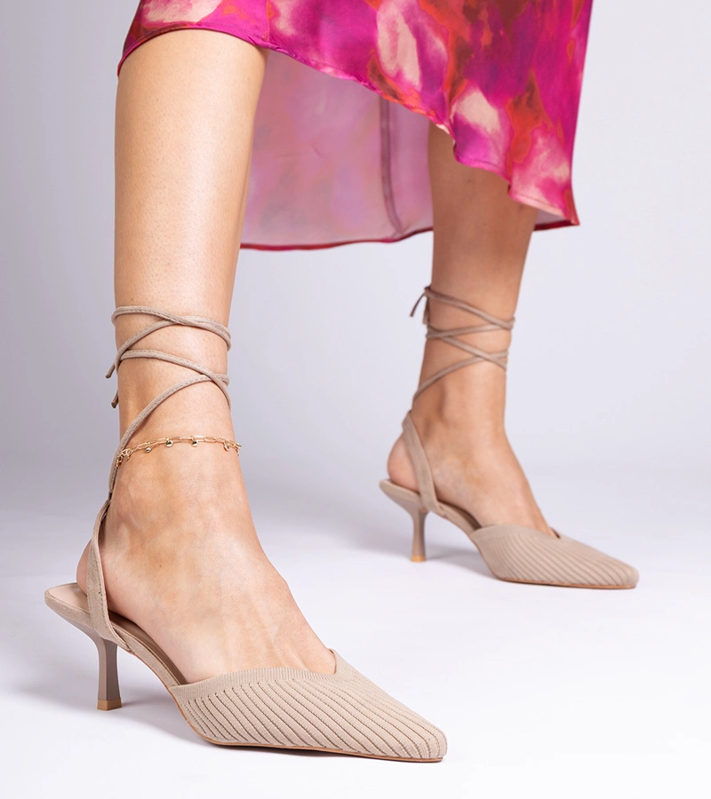 Hnedé látkové lodičky na ihličkovom podpätku s otvorenou pätou Palman