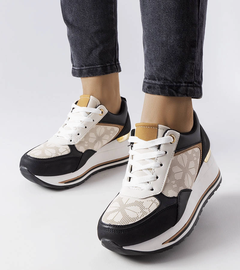 Čierne tenisky Pouliotte na podpätkoch