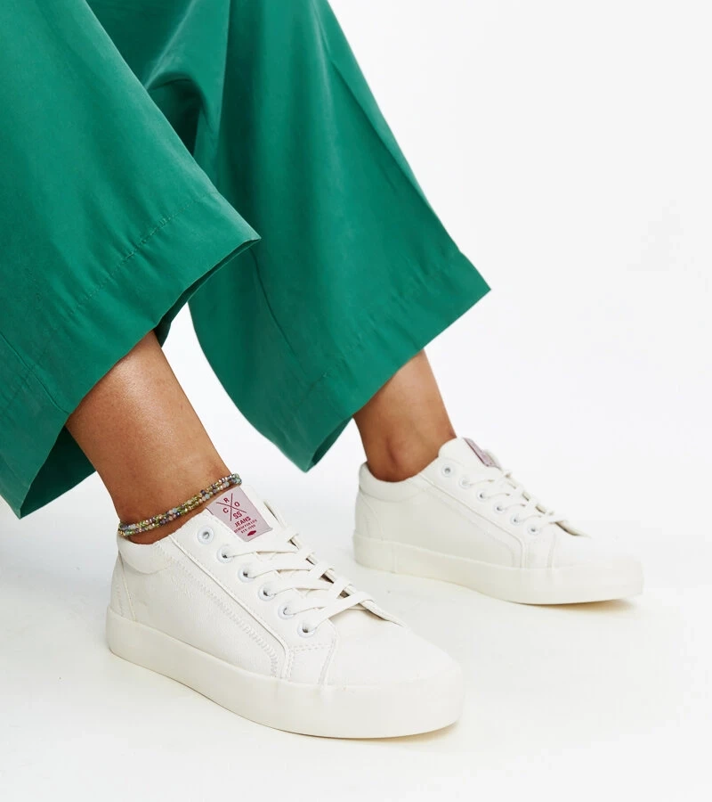 Biele dámske tenisky z eko kože CROSS JEANS