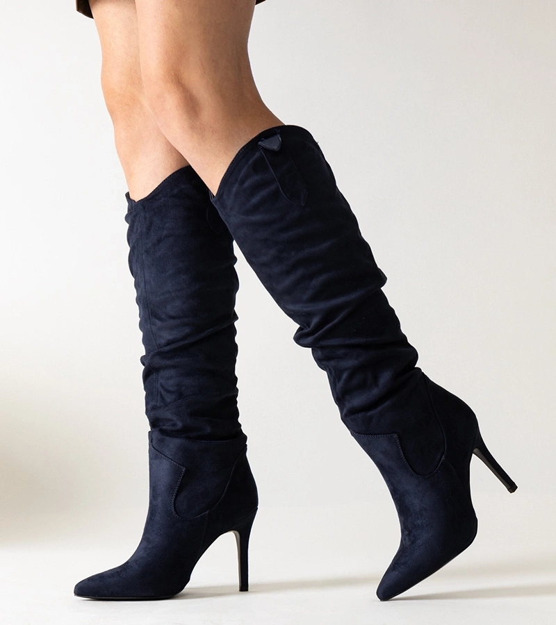 Granátové čižmy na opätku s nariasením Aine