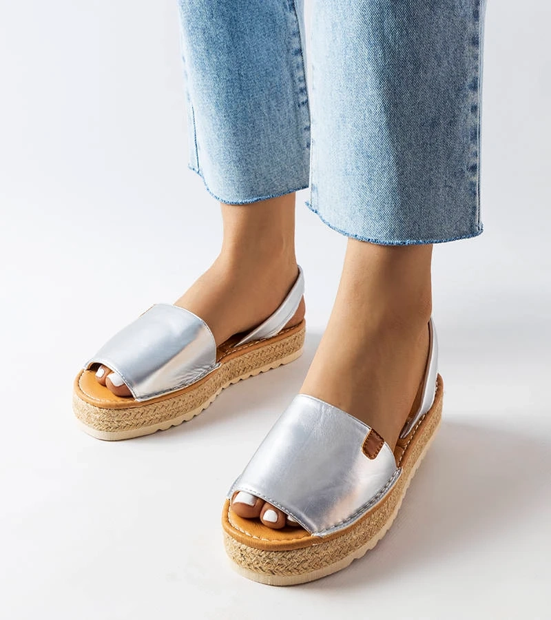 Sadbera strieborné espadrilky na platforme