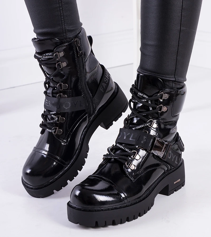 Čierne lakované trapery Rutland