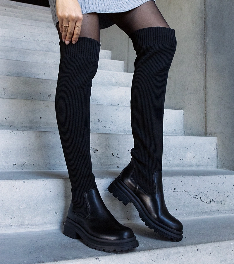 C black dlhé čižmy s elastickým zvrškom Lilca.