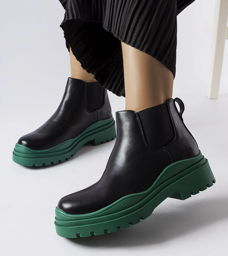 Čierne topánky na platforme Marinone