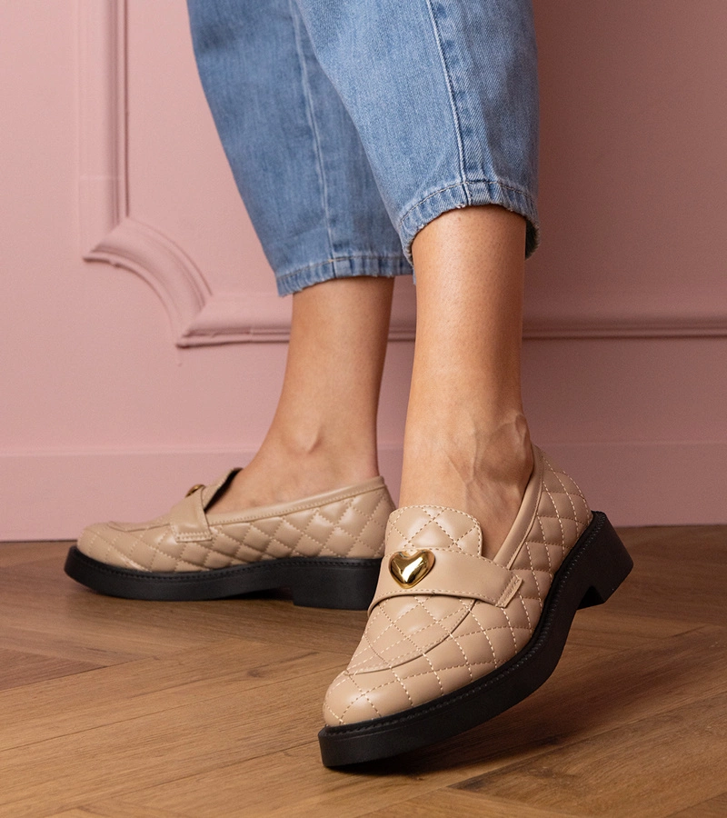 Béžové prešívané mokasíny zdobené srdiečkom Dorado