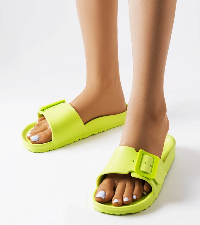 Zelené gumené žabky so sponou Nelm