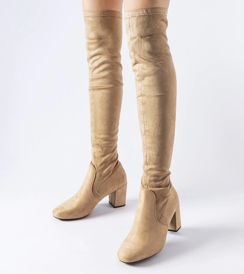 Béžové ponožkové dlhé čižmy na opätku Carl