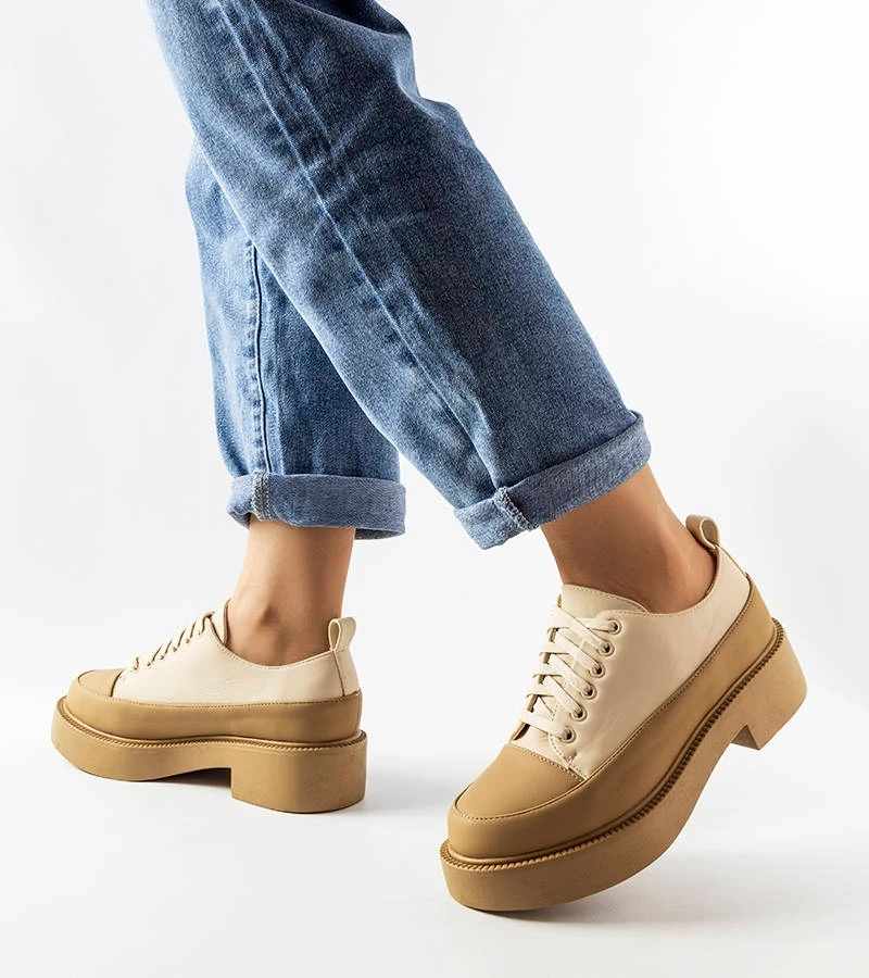 Tmavobéžové poltopánky Merico s plochým podpätkom