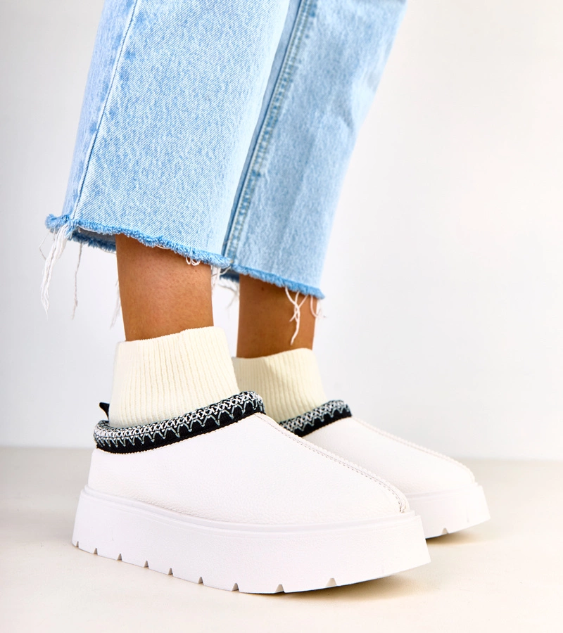 Biele snehule s ponožkovým zvrškom Melary