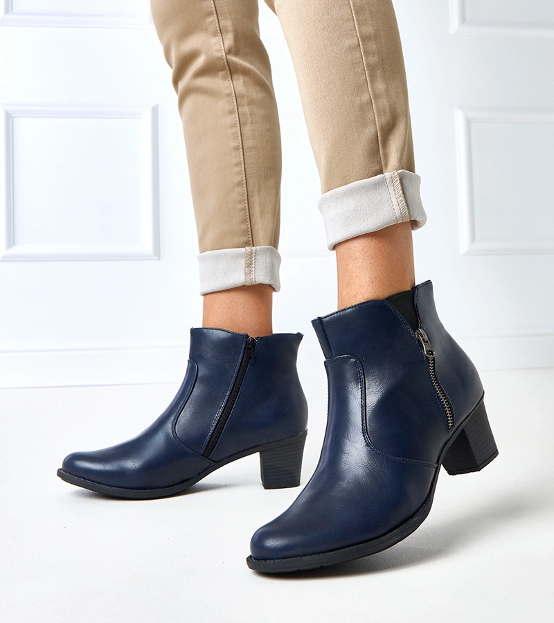 Granátové čižmy na stĺpe od Seramonina