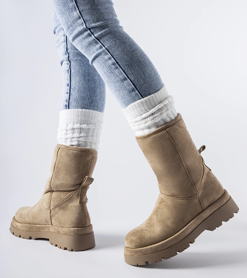 Hnedé zateplené čižmy s robustnou podrážkou Flavia