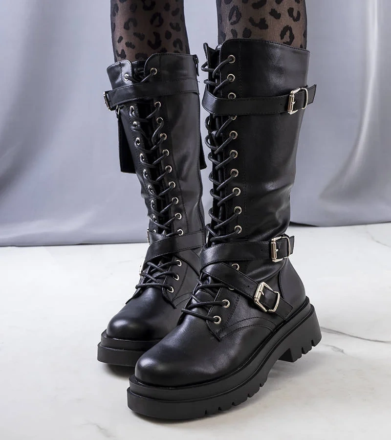 Himes čierne čižmy s prackami