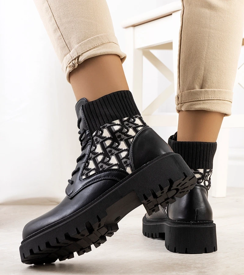 Čierna botki s pružným zvrškom Giganti