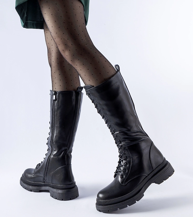 Čierne zateplené čižmy s viazaním Bahiya