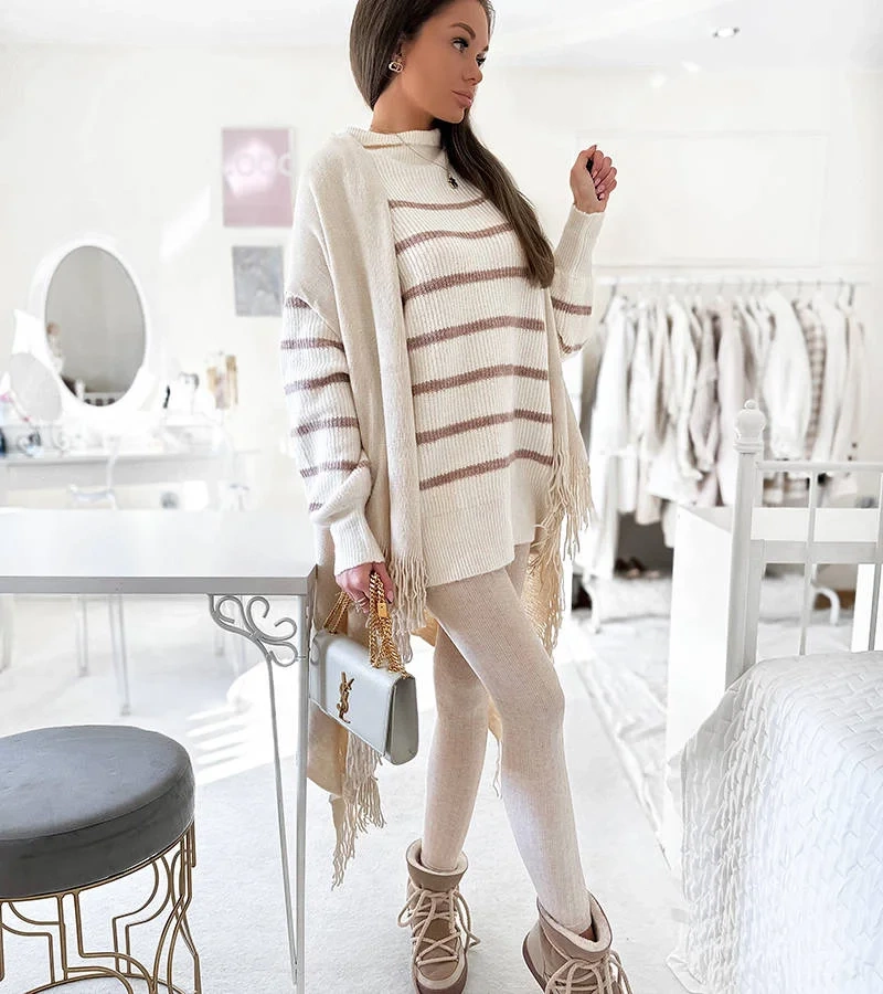 Béžový prehoz s lemovaním jún