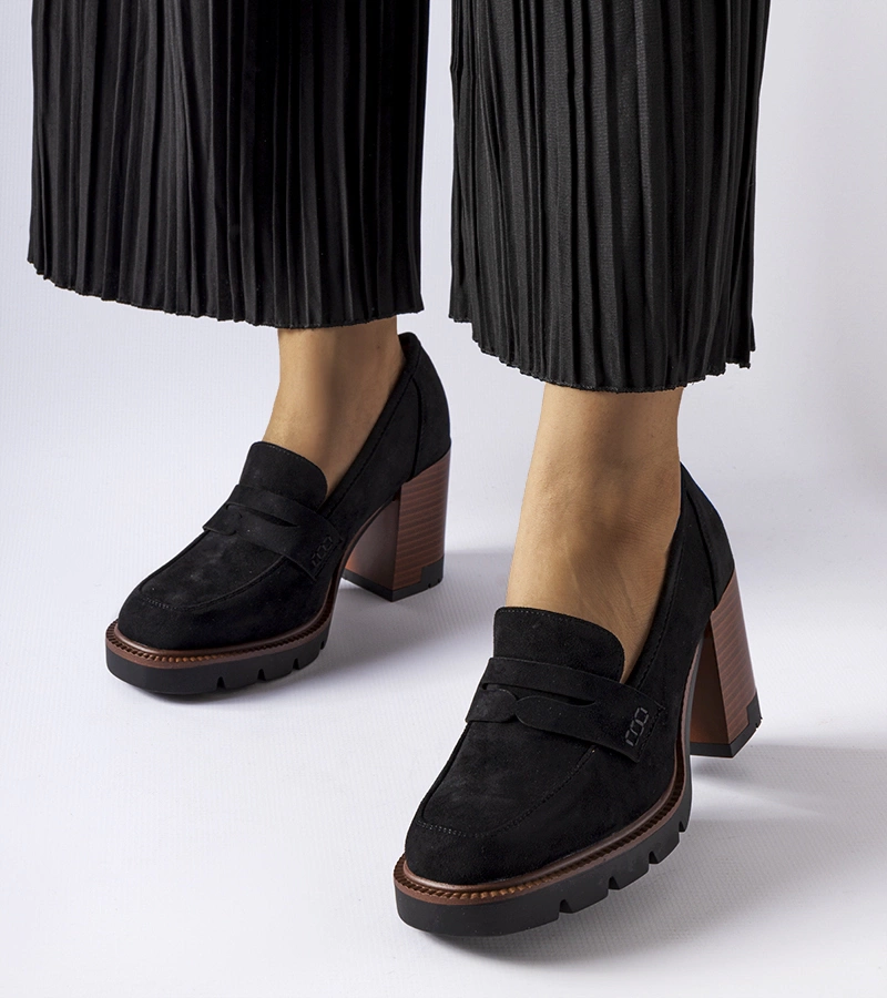 Čierne lodičky s koženou stielkou Vinceza