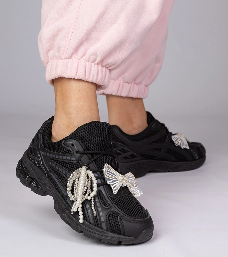 Čierne tenisky s odnímateľnými ozdobami Lekrus